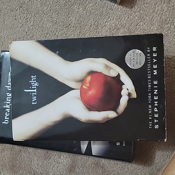 3 Twilight series books - Picture 3 of 8